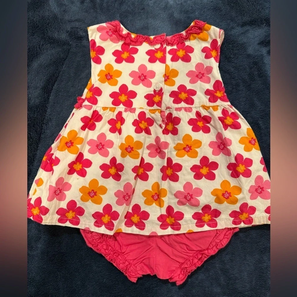 Crazy 8 girls 2-piece set size 2 yrs bottoms still attached to top but no tags